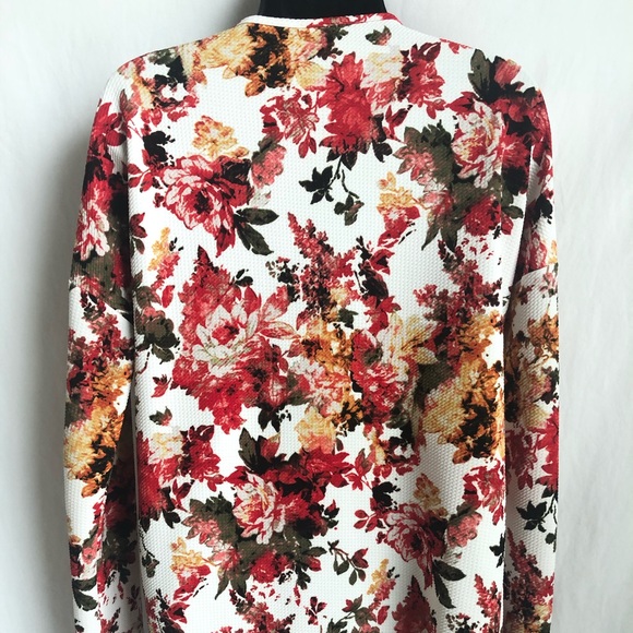 Show Me Your MuMu oversized floral top - Picture 3 of 6